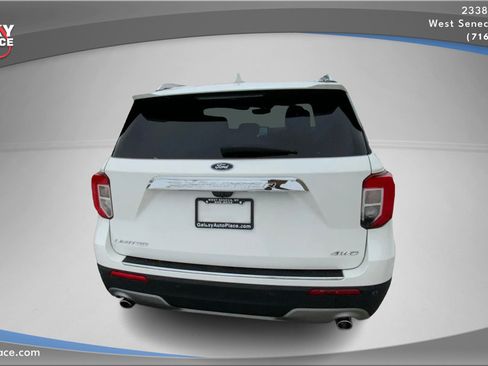 Used 2022 Ford Explorer Limited w/ Limited Technology Package image 6