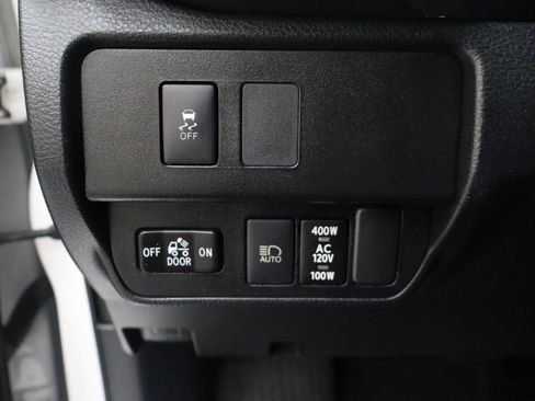 Used 2020 Toyota Tacoma TRD Sport RWD image 14
