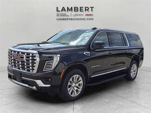 Used 2025 GMC Yukon XL Denali AWD/4WD image 1