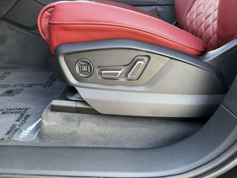 New 2026 Audi SQ7 Prestige AWD/4WD image 20