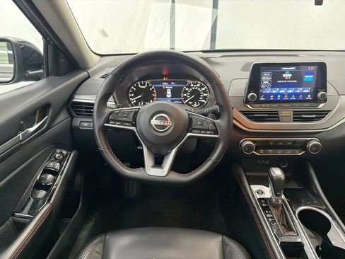 Used 2025 Nissan Altima 2.5 SR FWD image 21