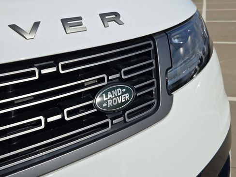Used 2024 Land Rover Range Rover Sport SE image 10
