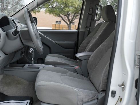 Used 2018 Nissan Frontier SV w/ Value Truck Package image 3