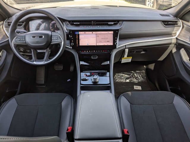 New 2026 Jeep Grand Cherokee Altitude AWD/4WD image 16