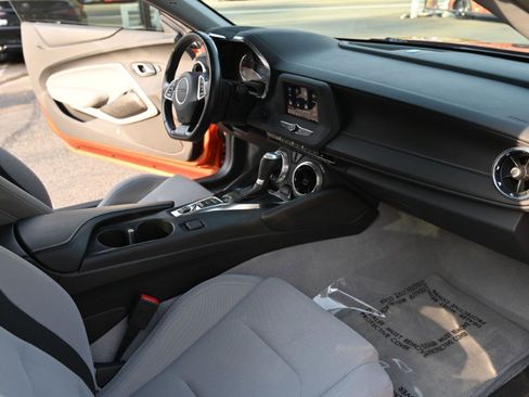 Used 2023 Chevrolet Camaro LT RWD image 17
