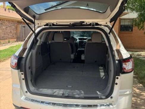 Used 2014 Chevrolet Traverse LTZ FWD image 4