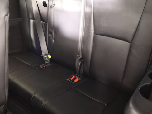 Used 2023 Toyota Highlander XLE FWD image 13