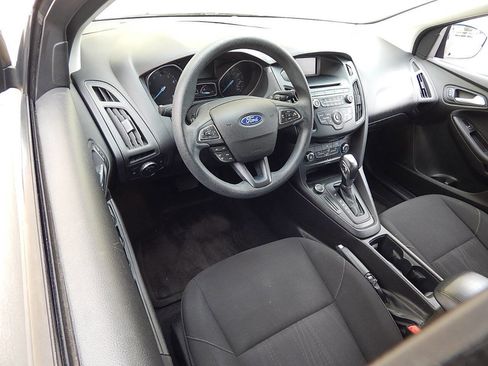 Used 2015 Ford Focus SE image 13