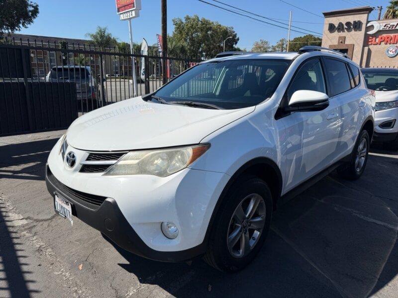 Used 2015 Toyota RAV4 XLE FWD image 1