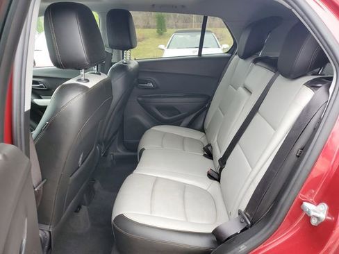 Used 2018 Chevrolet Trax Premier FWD image 27