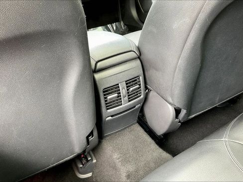 Used 2019 Mercedes-Benz GLA 250 4MATIC image 10