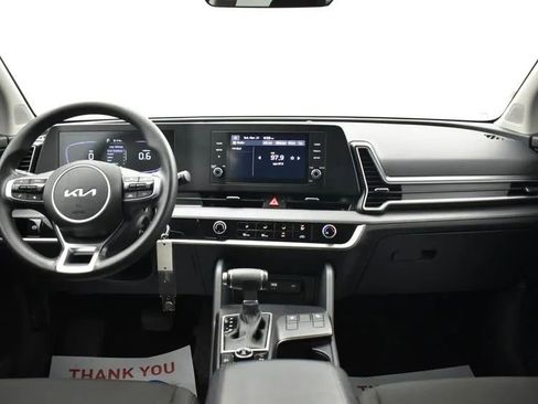 Used 2025 Kia Sportage LX image 19