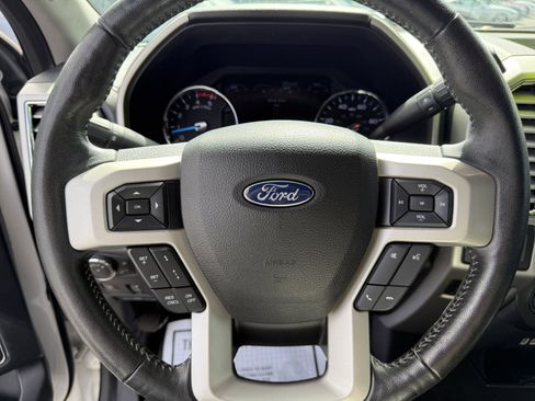 Used 2017 Ford F250 Lariat w/ Lariat Ultimate Package image 29