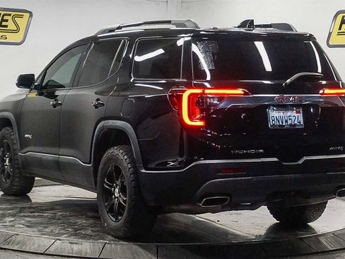 Used 2020 GMC Acadia AT4 image 2