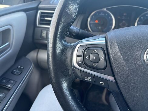 Used 2015 Toyota Camry XLE w/ Moonroof Package image 16