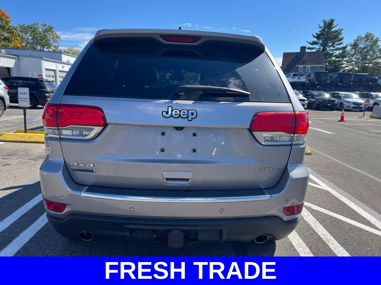 Used 2018 Jeep Grand Cherokee Limited w/ Trailer Tow Group IV AWD/4WD image 3