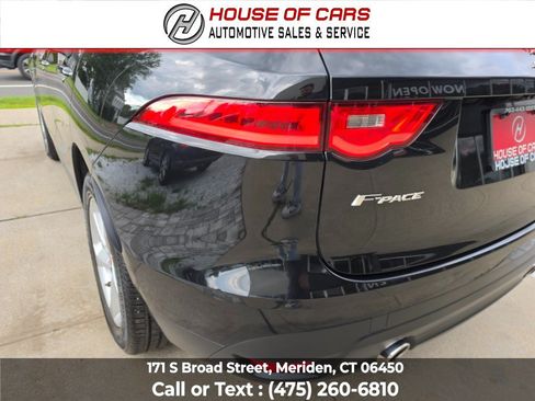 Used 2017 Jaguar F-PACE Premium AWD/4WD image 16
