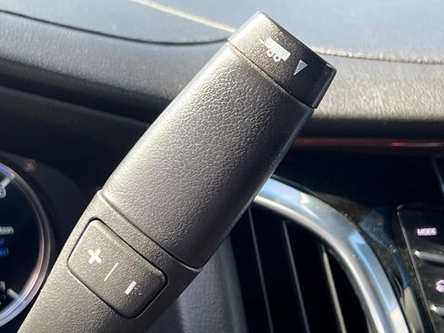 Used 2018 Cadillac Escalade Luxury image 21