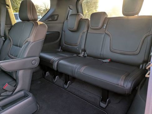 New 2025 Nissan Armada SL w/ Captain's Chari Seat Package image 29