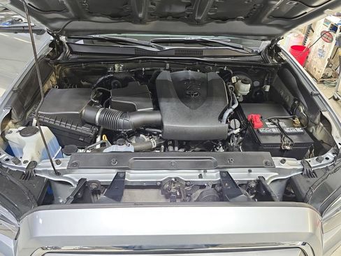 Certified 2022 Toyota Tacoma Limited image 35