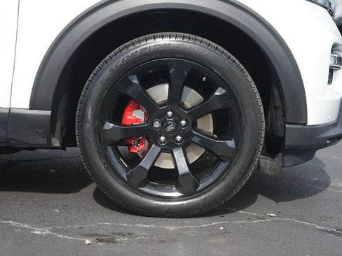 Certified 2022 Ford Explorer ST w/ Equipment Group 401A AWD/4WD image 4