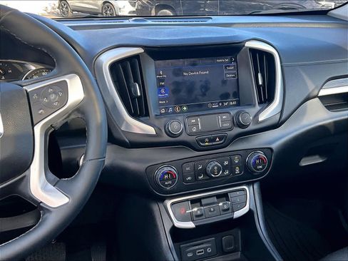 Used 2023 GMC Terrain SLT w/ Tech Package image 17
