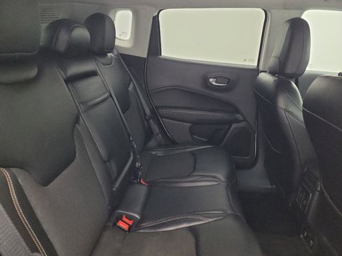 Used 2018 Jeep Compass Latitude w/ Popular Equipment Group AWD/4WD image 19