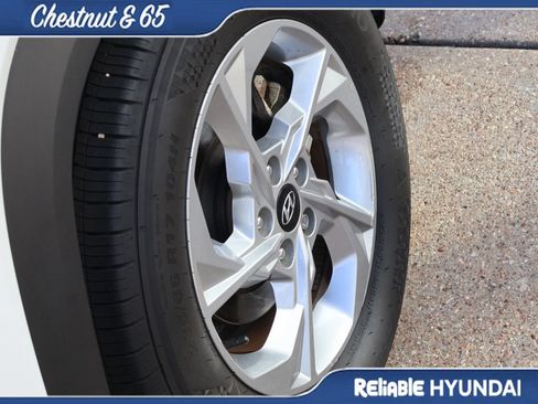 Certified 2024 Hyundai Tucson SEL FWD image 40