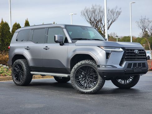 Used 2025 Lexus GX 550 w/ Cold Area Package AWD/4WD image 2