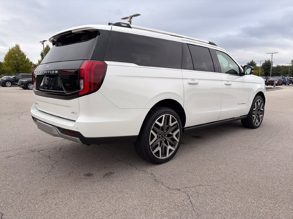 Used 2026 Ford Expedition Max Platinum w/ Platinum Ultimate Package AWD/4WD image 7