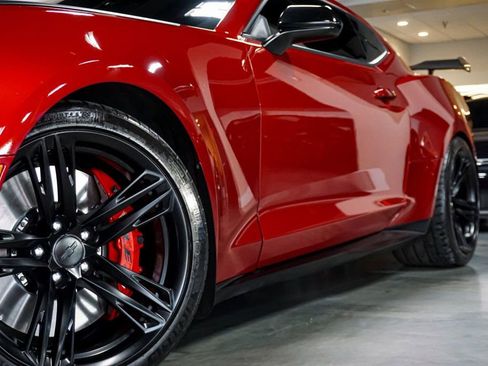Used 2021 Chevrolet Camaro ZL1 image 81