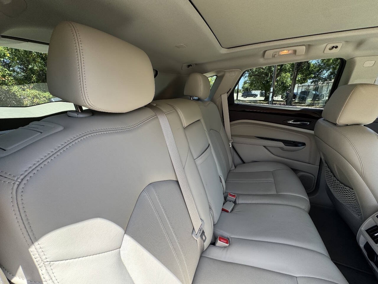 Used 2016 Cadillac SRX Luxury w/ Driver Awareness Package FWD image 34