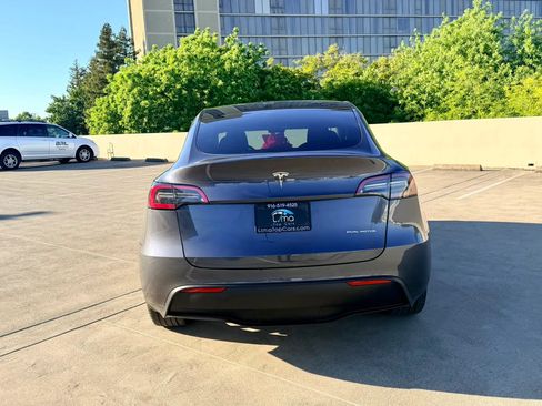 Used 2023 Tesla Model Y AWD image 6