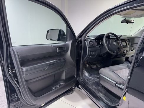 Used 2014 Toyota Tundra SR image 5