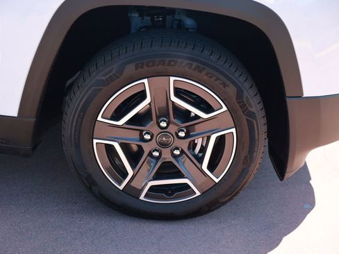 New 2026 Jeep Cherokee Laredo AWD/4WD image 8