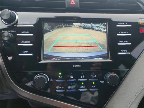 Used 2020 Toyota Camry LE image 11