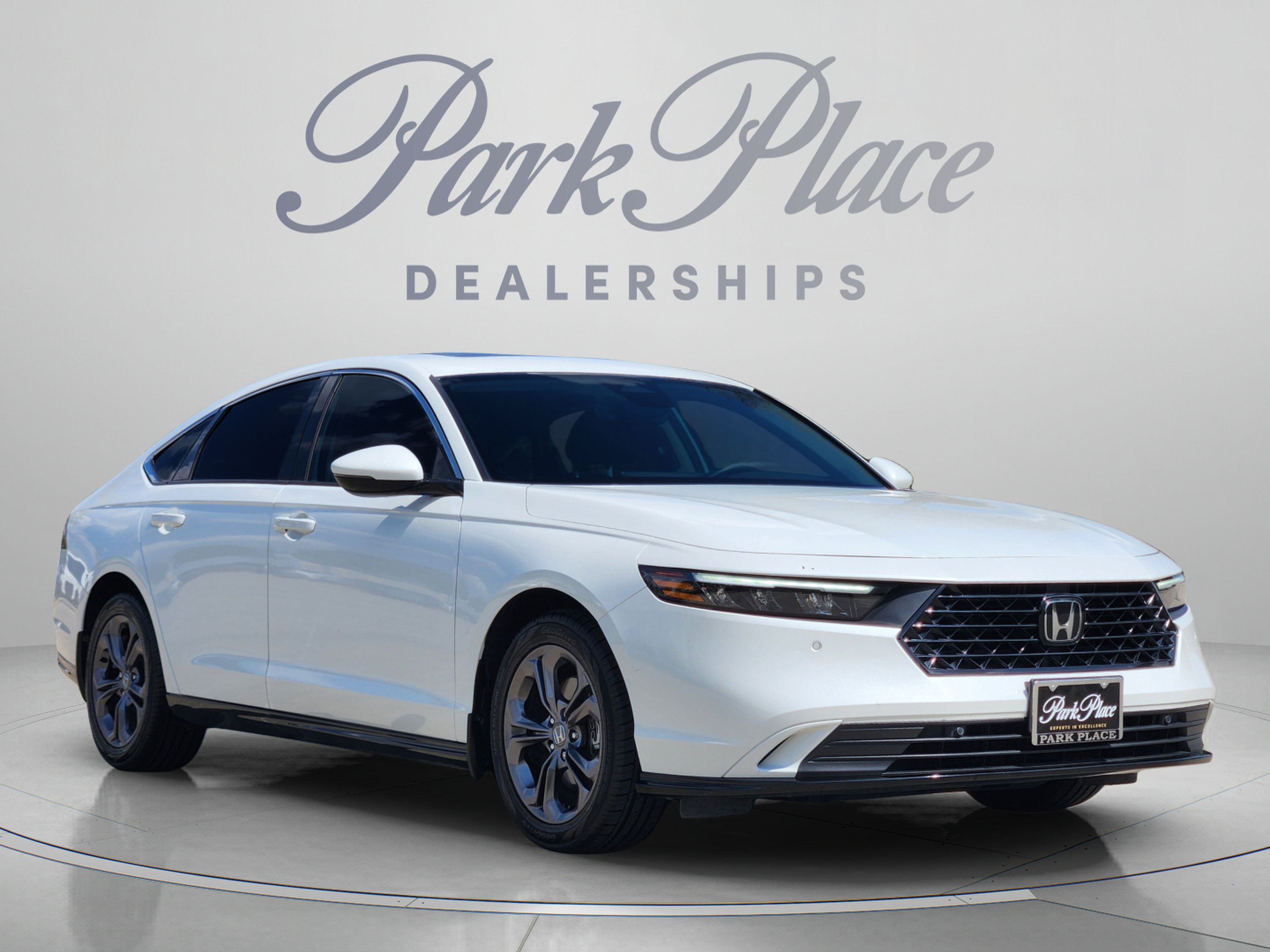 Used 2024 Honda Accord EX-L image 6