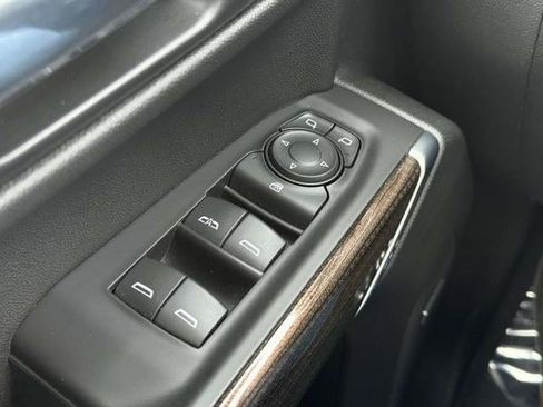 Used 2020 Chevrolet Silverado 1500 LT Trail Boss w/ Midnight Edition image 18