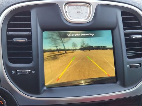 Used 2021 Chrysler 300 Touring w/ Sport Appearance Package image 18