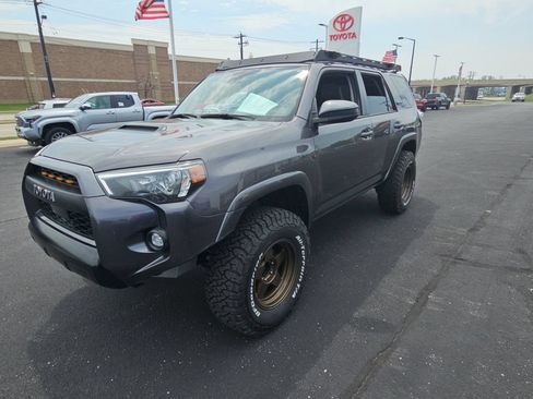 Used 2020 Toyota 4Runner TRD Pro AWD/4WD image 7