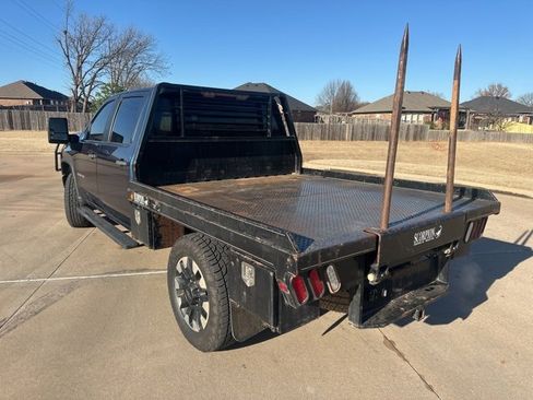 Used 2020 Chevrolet Silverado 2500 Custom w/ Custom Convenience Package image 3