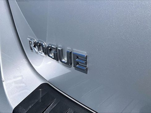 Used 2013 Nissan Rogue S FWD image 9
