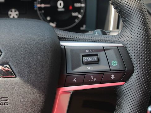 New 2025 Mitsubishi Outlander SEL image 31