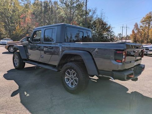 New 2026 Jeep Gladiator Mojave w/ Technology Group AWD/4WD image 6