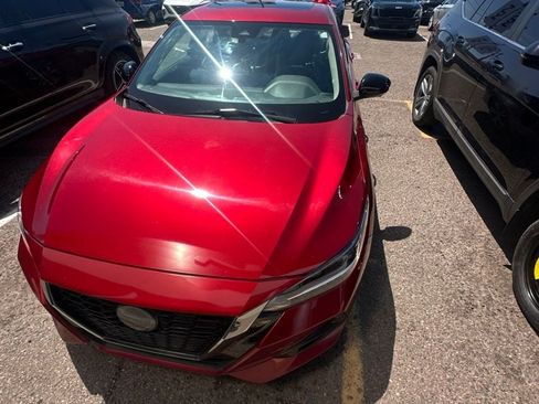 Used 2022 Nissan Sentra SR w/ SR Premium Package FWD image 18