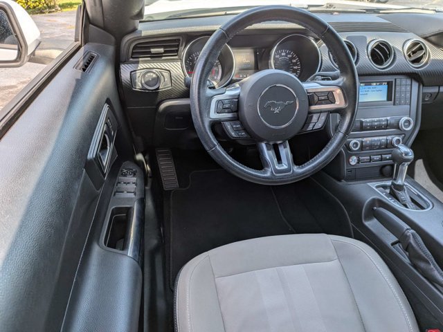 Used 2020 Ford Mustang Convertible RWD image 14
