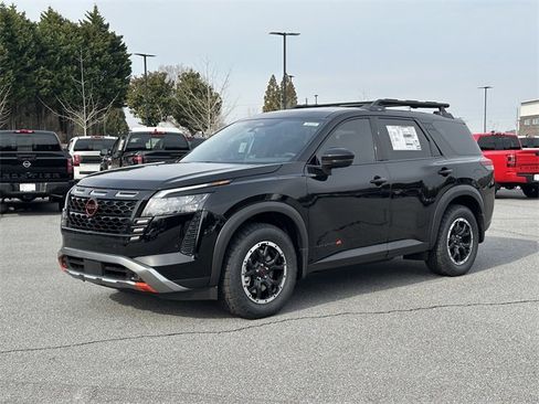 New 2026 Nissan Pathfinder Rock Creek image 3