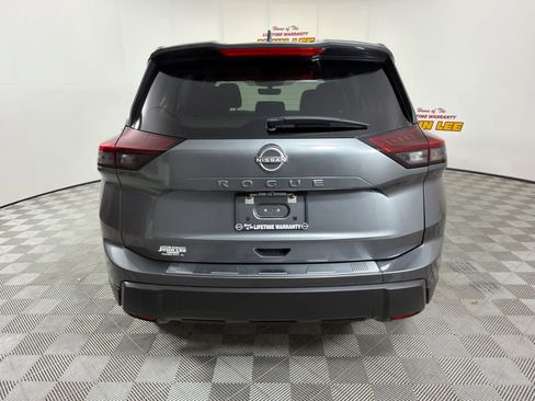 New 2026 Nissan Rogue SV FWD image 4