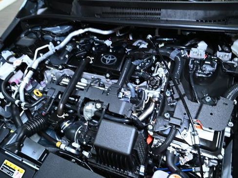 Used 2025 Toyota Corolla LE w/ LE Premium Package image 19