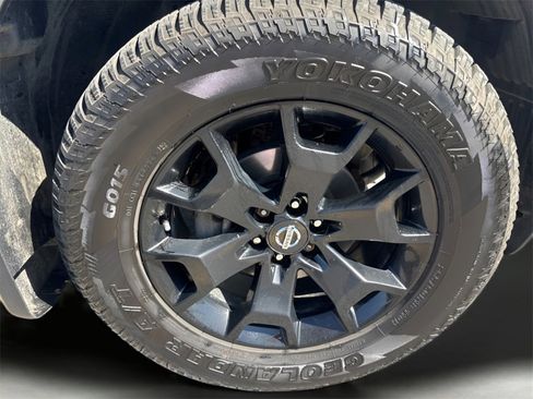 Used 2021 Nissan Frontier SV w/ Midnight Edition Floor Mats image 9